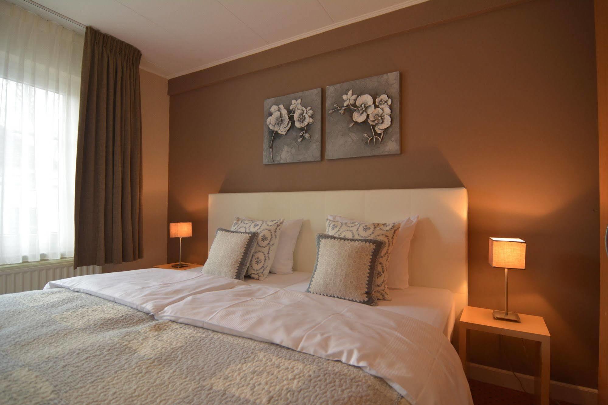 Aparthotel Ons Epen Bagian luar foto