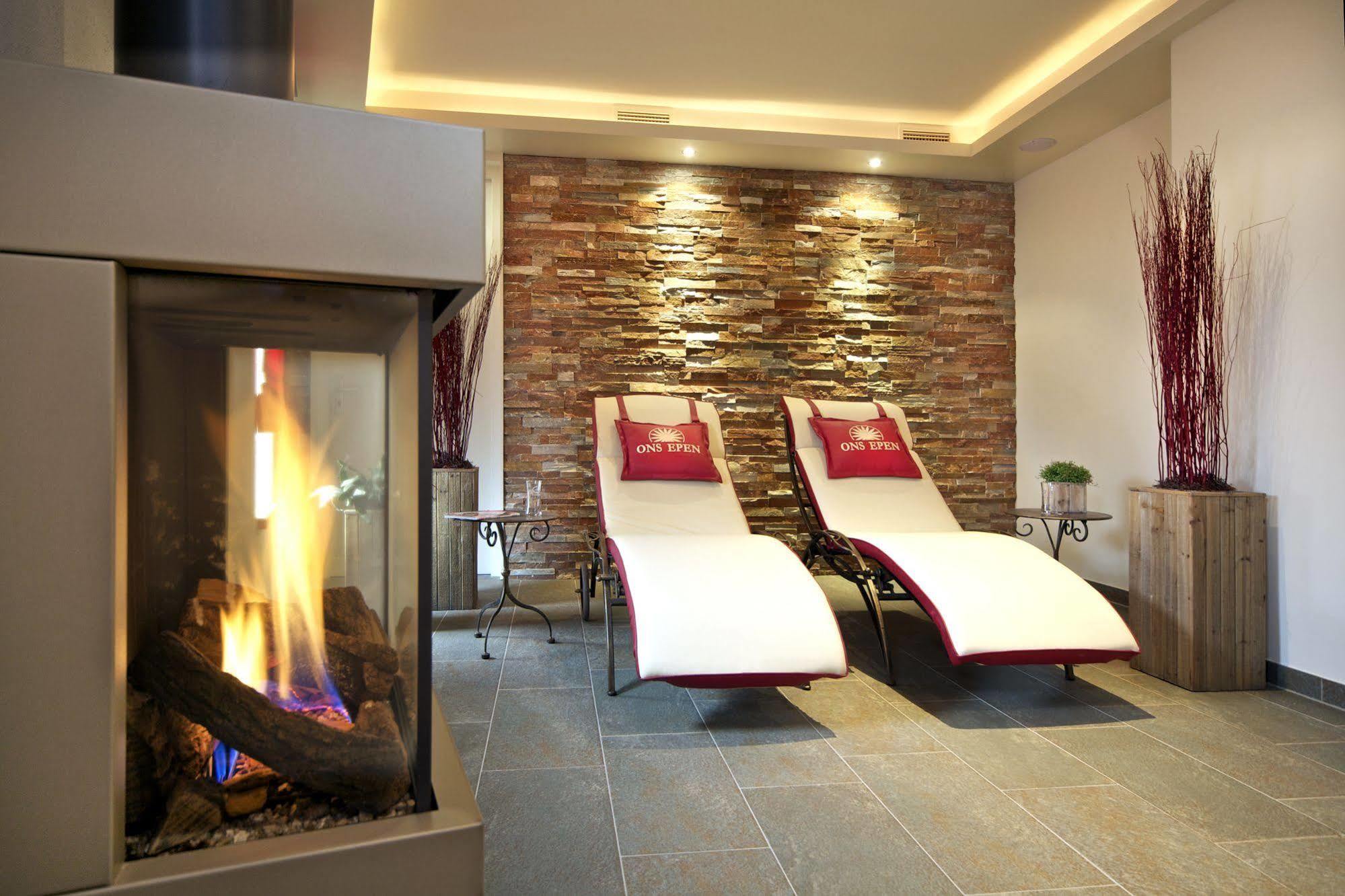 Aparthotel Ons Epen Bagian luar foto
