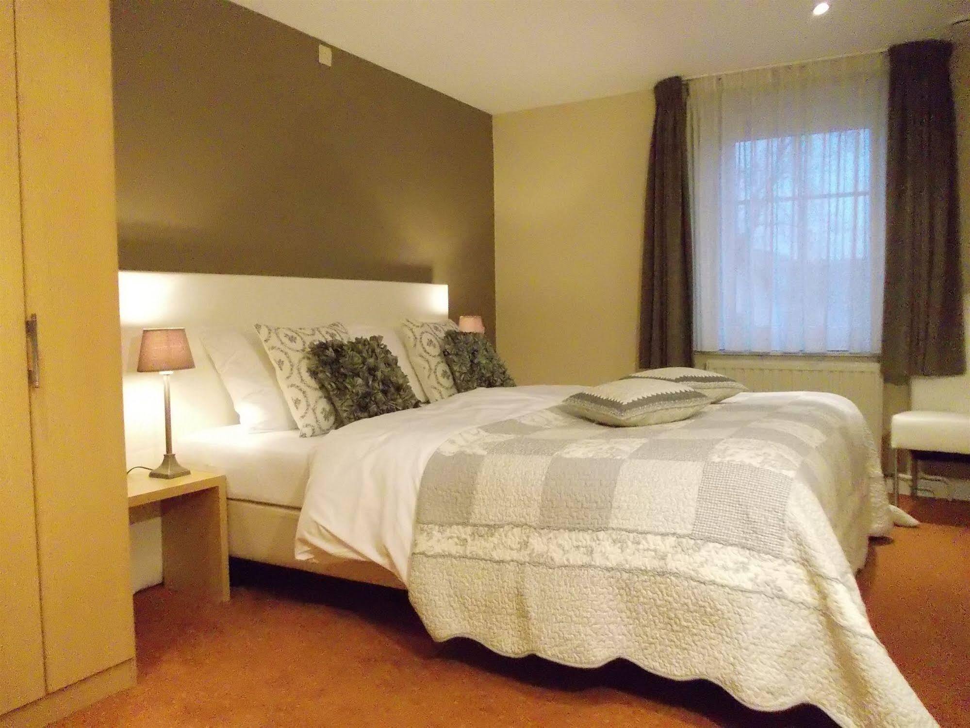 Aparthotel Ons Epen Bagian luar foto